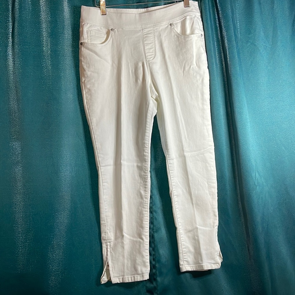 White stretchy jeans